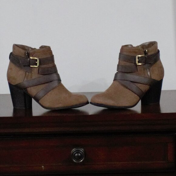 Fergalicious Boots Brown Suede Size 8.5 - Picture 3 of 3
